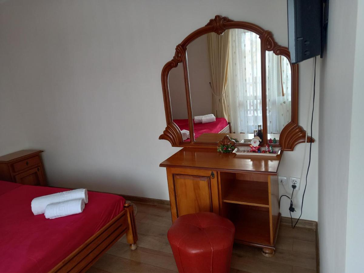 Hotel Pensiunea Alunis Sadova  Exteriér fotografie